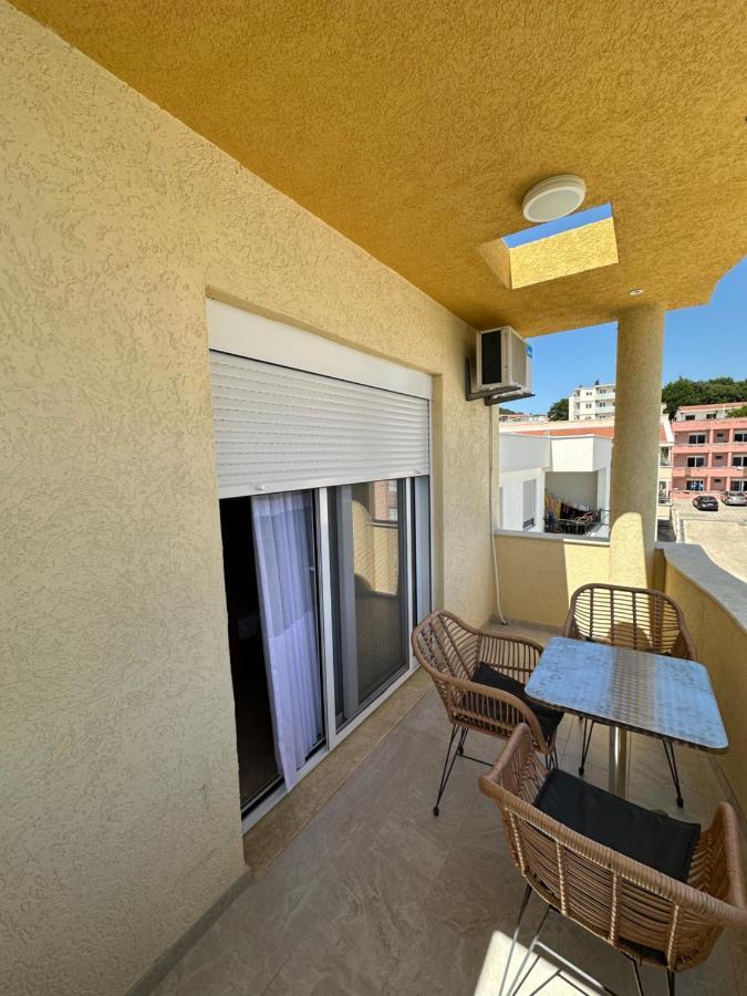 Apartments Edona Ulcinj Extérieur photo