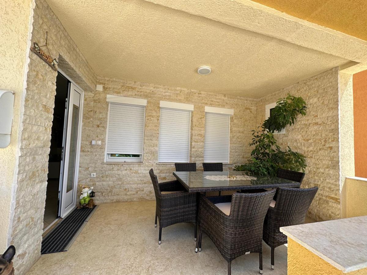 Apartments Edona Ulcinj Extérieur photo
