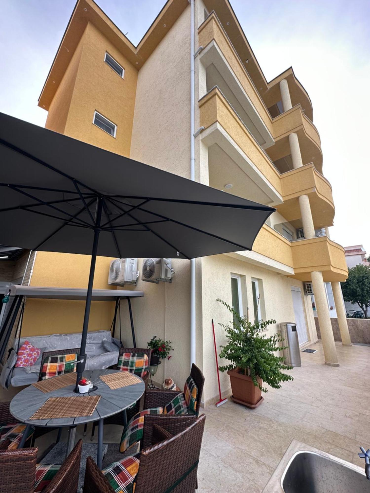 Apartments Edona Ulcinj Extérieur photo